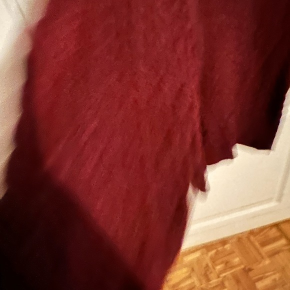Burgundy sweater - Picture 2 of 3
